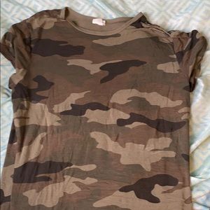 garage camo tee